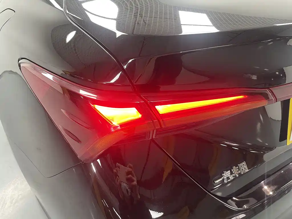 Toyota Avalon 2019 — фото 16