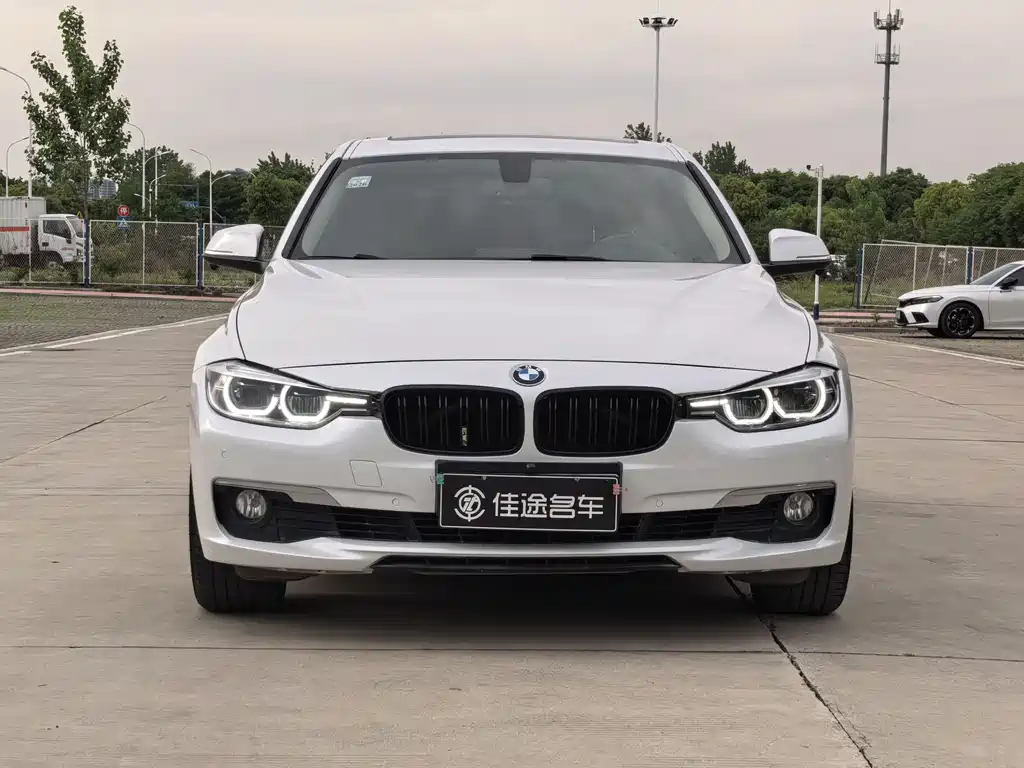 BMW 3 Series 2018 — фото 2