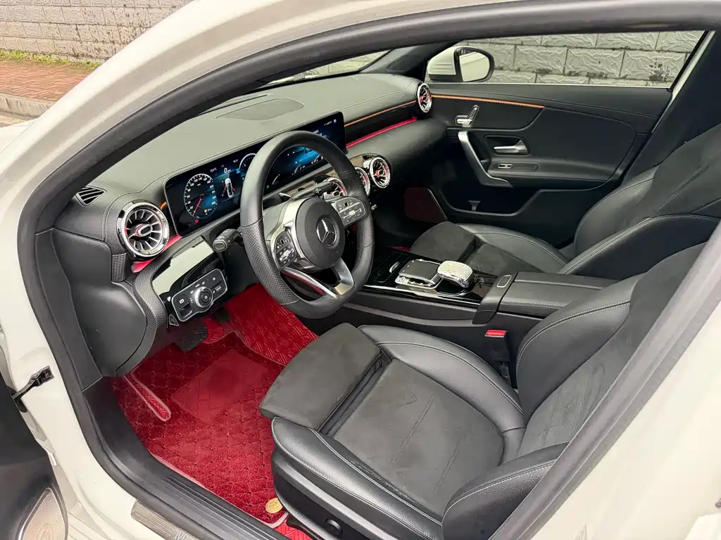 Mercedes-Benz A-Class 2020 — фото 4