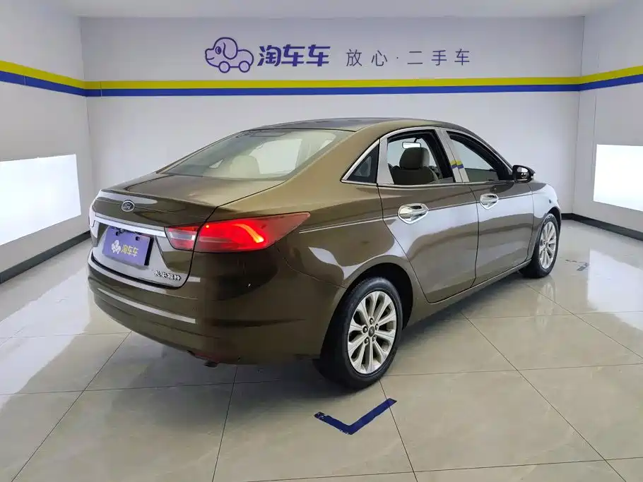 Ford Escort 2015