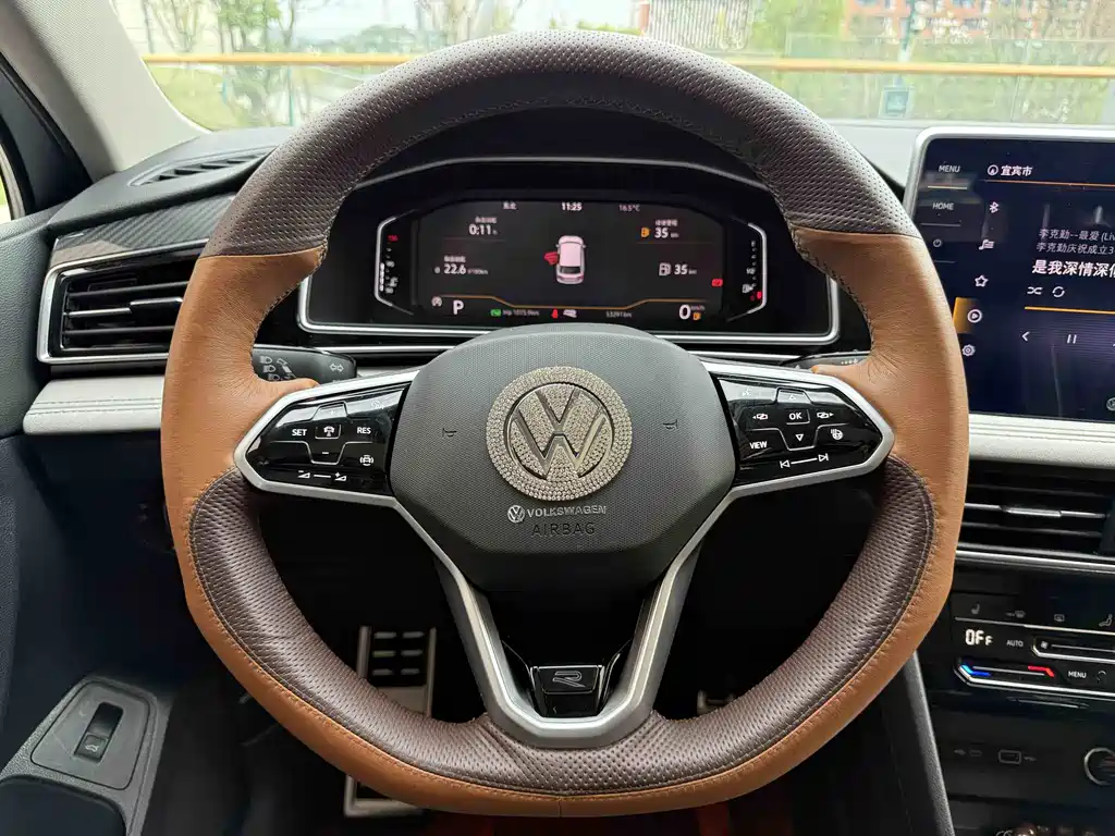 Volkswagen Tiguan L 2022 — фото 20