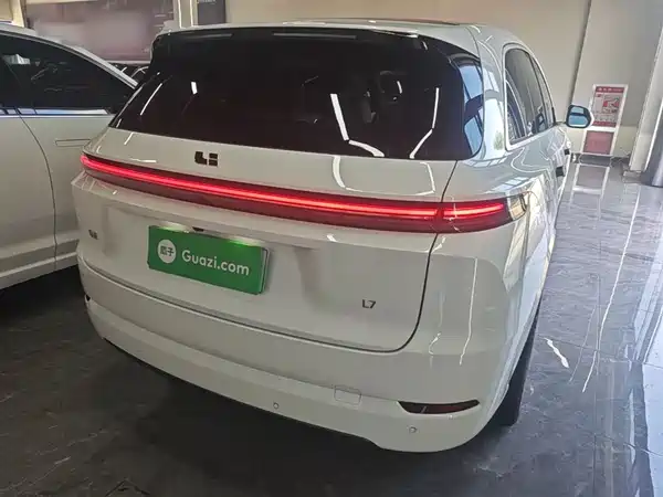 Li Auto L7 2025