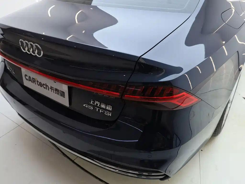 Audi A7L 2024 — фото 8