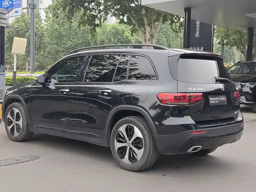 Mercedes-Benz GLB 2023 — фото 6