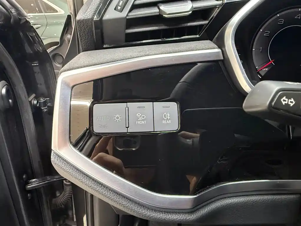 Audi Q3 2023 — фото 17