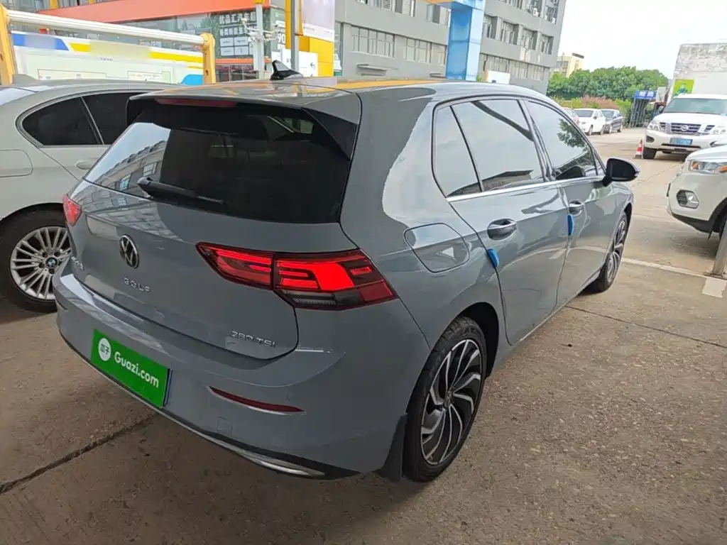 Volkswagen Golf 2021