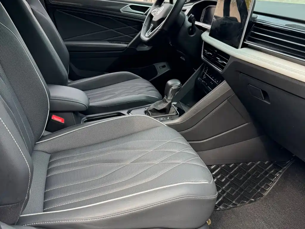 Volkswagen Tiguan L 2023 — фото 11