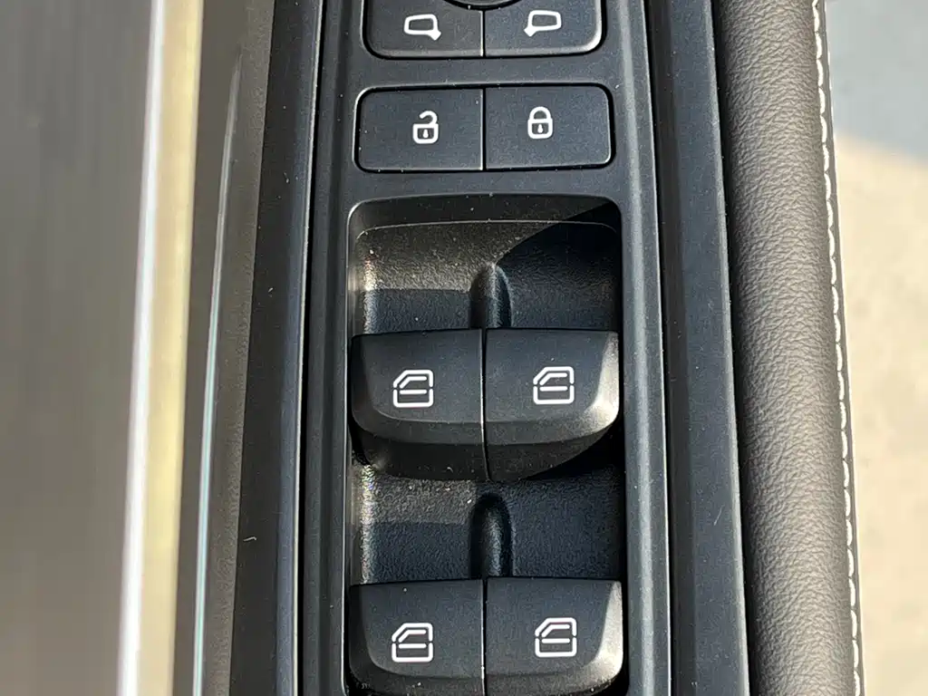 Jetour X70 PLUS 2021 — фото 12