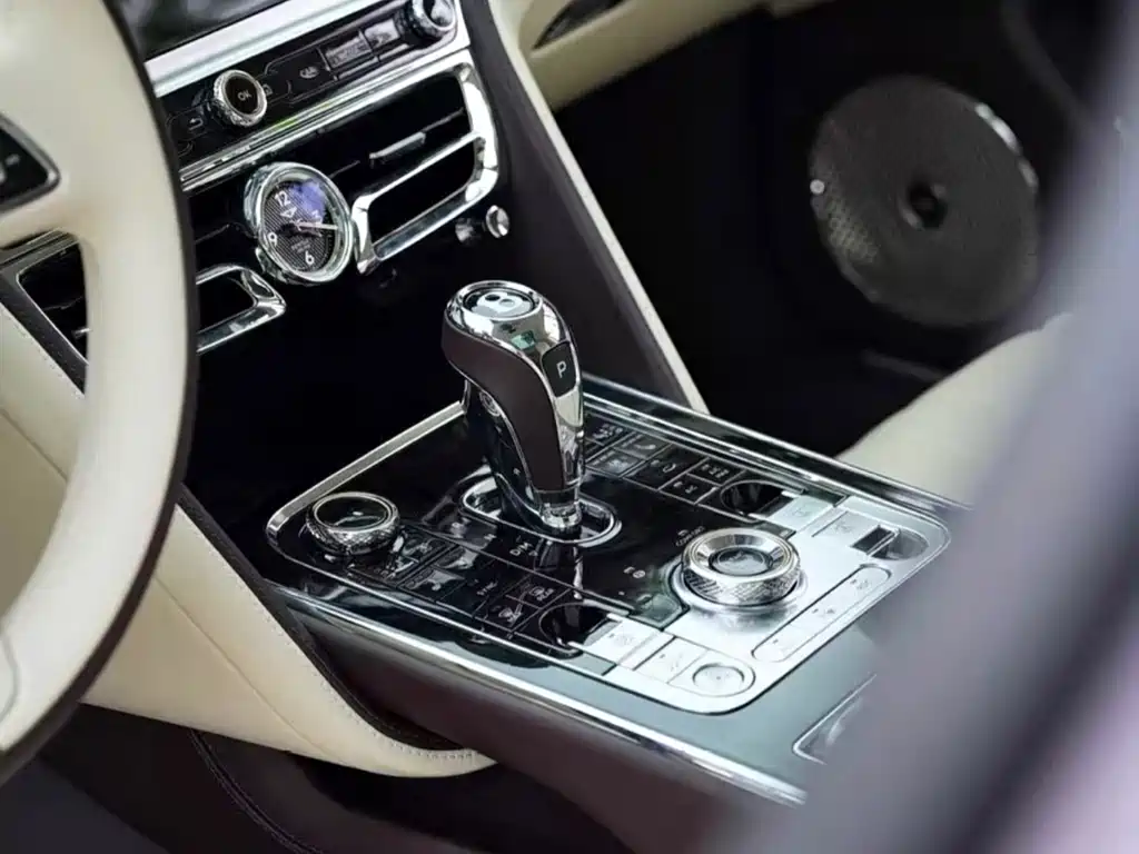 Bentley Flying Spur PHEV 2022 — фото 4