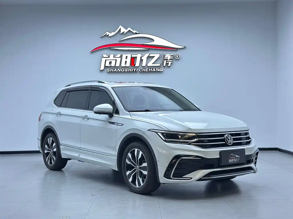 Volkswagen Tiguan L 2024 — фото 3