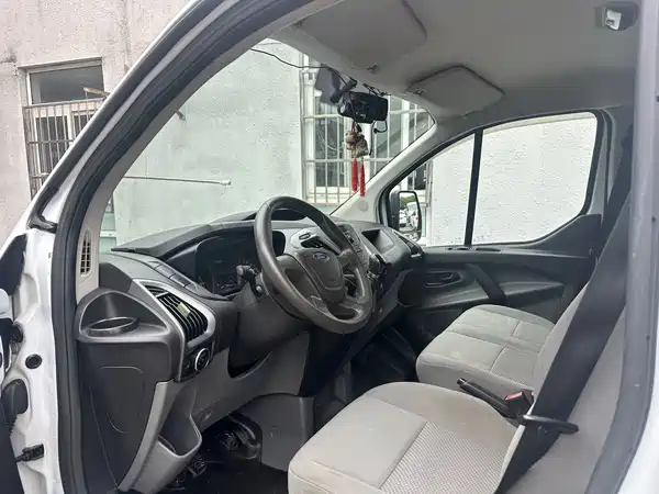 Ford Transit 2017