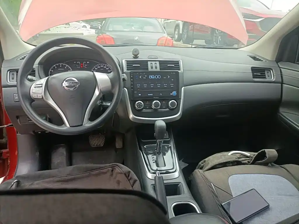 Nissan Tiida 2019 — фото 10