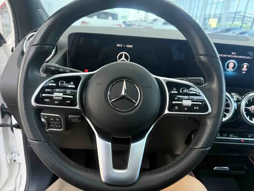 Mercedes-Benz GLA 2022 — фото 13