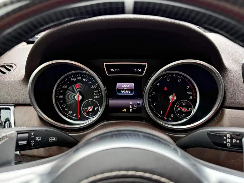 Mercedes-Benz GLE 2017 — фото 20