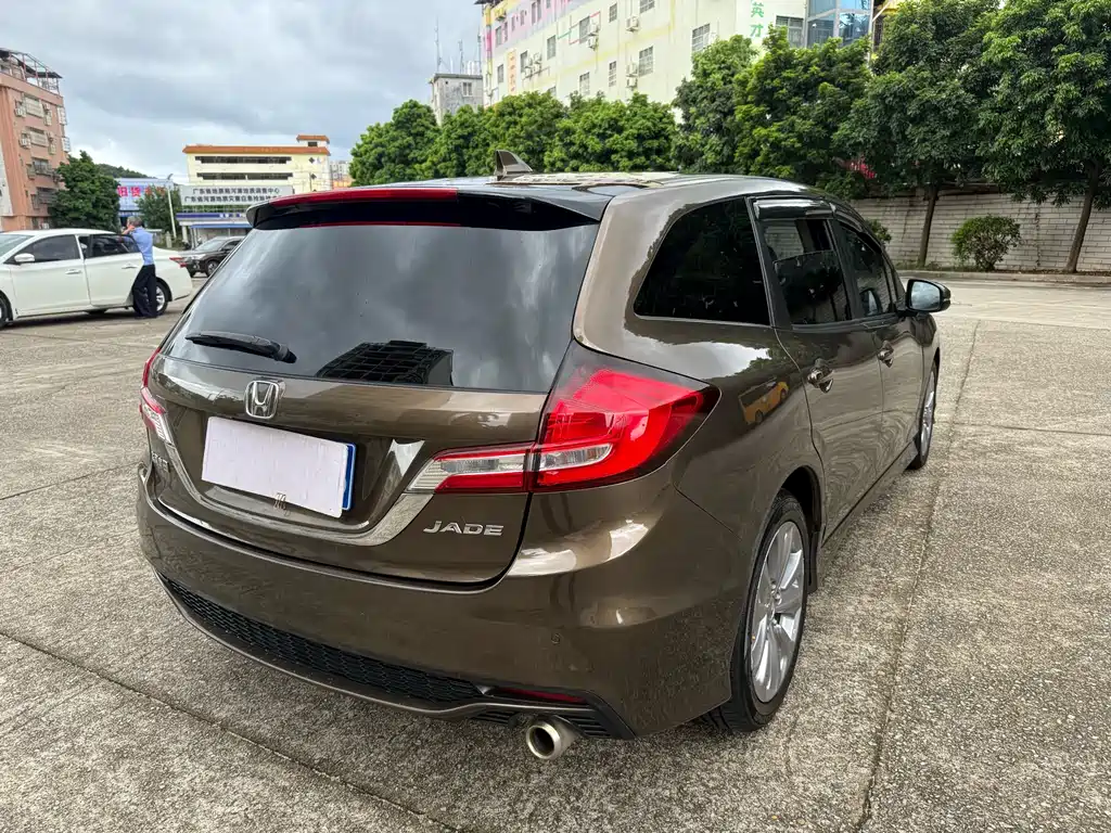 Honda Jade 2017 — фото 12
