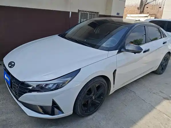 Hyundai Elantra 2023