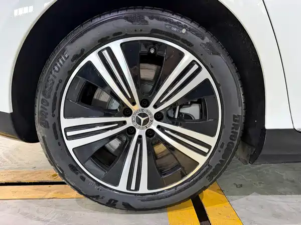 Mercedes-Benz EQE 2025