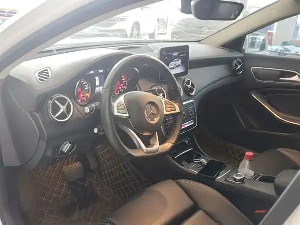Mercedes-Benz GLA 2019