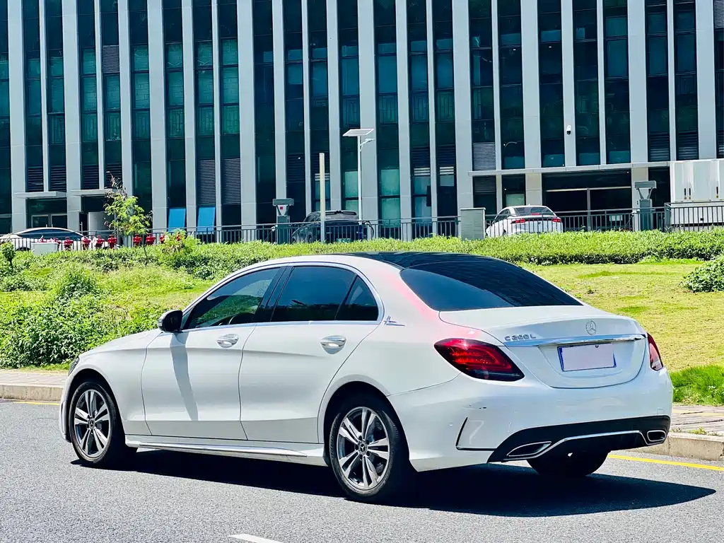Mercedes-Benz C-Class 2021 — фото 11