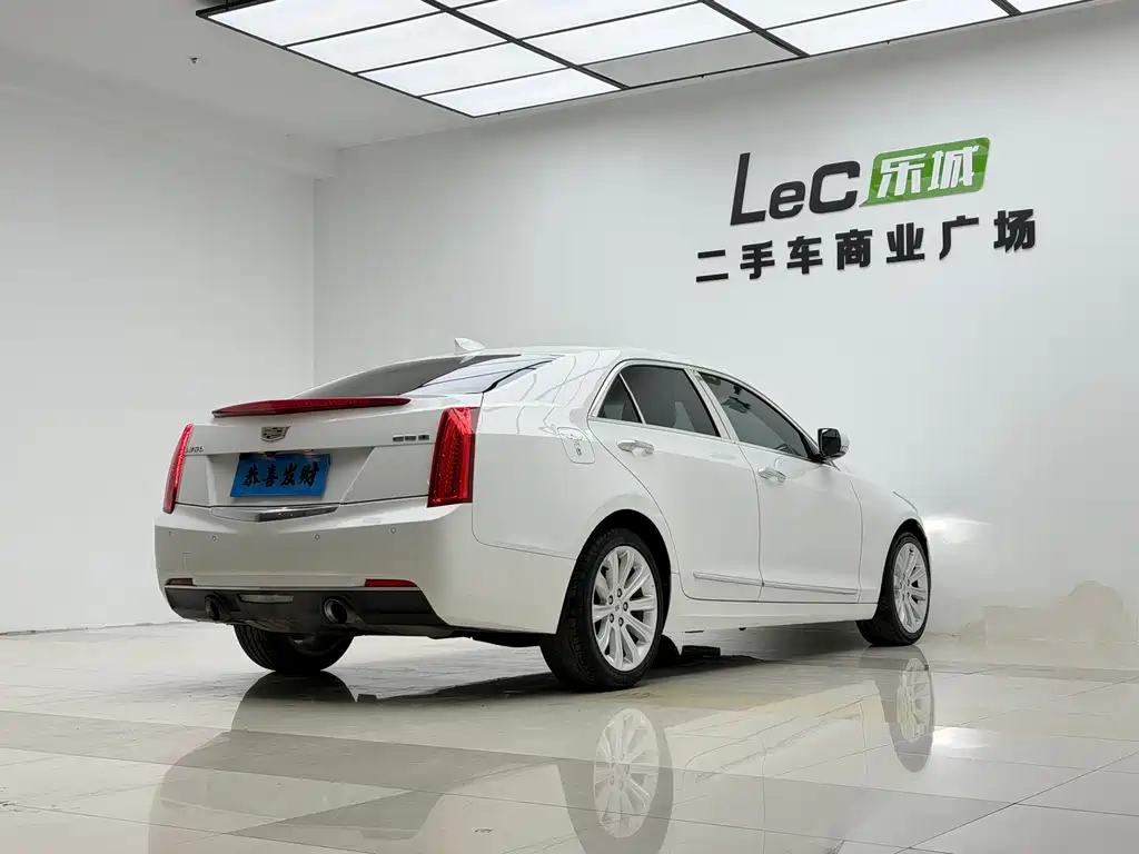 Cadillac ATS-L 2018 — фото 15