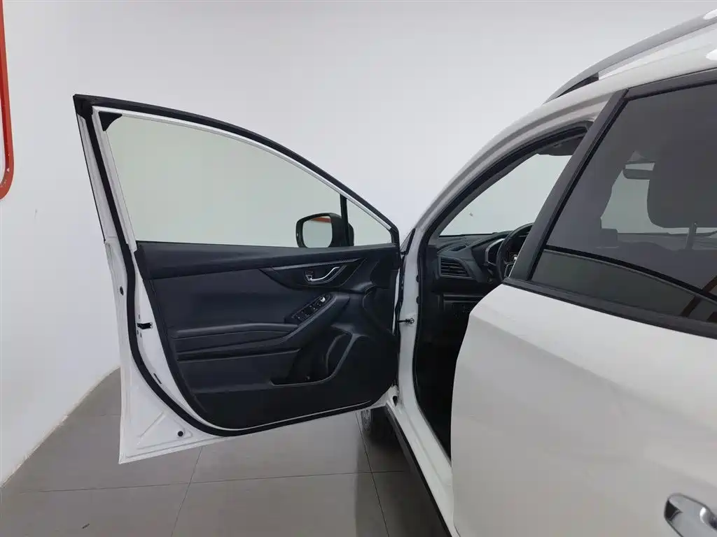 Subaru XV 2021 — фото 8