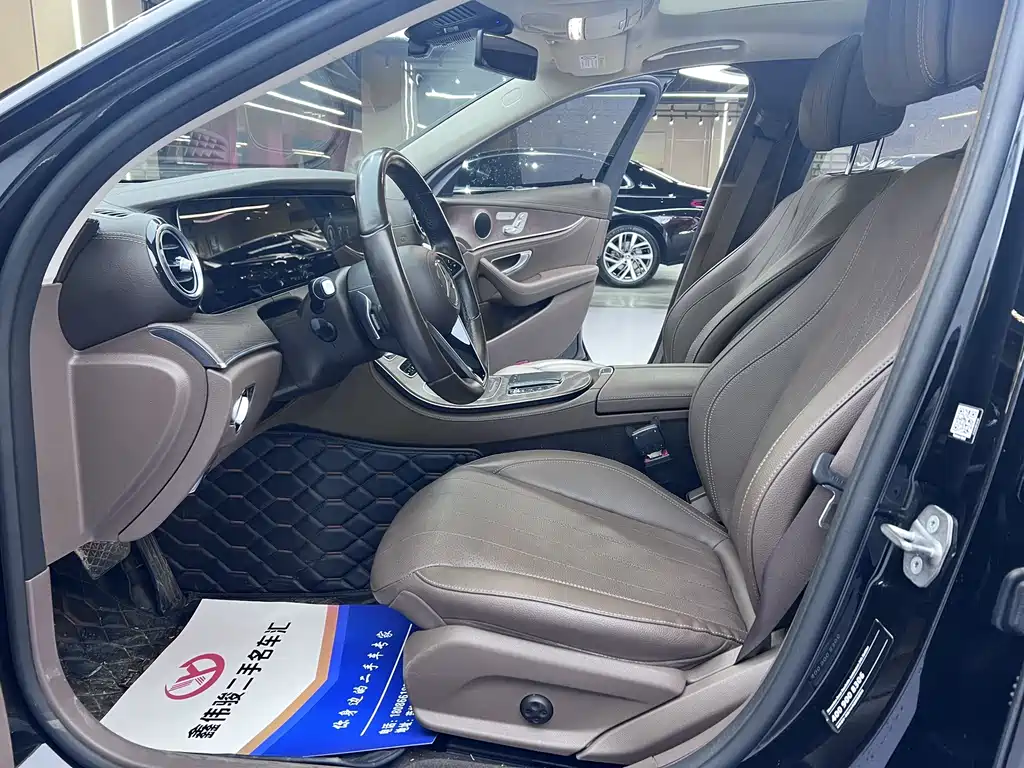 Mercedes-Benz E-Class 2023 — фото 10