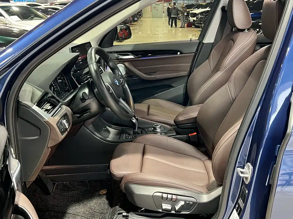 BMW X1 2021 — фото 12