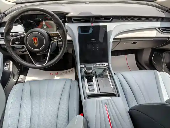 Hongqi H5 PHEV 2025