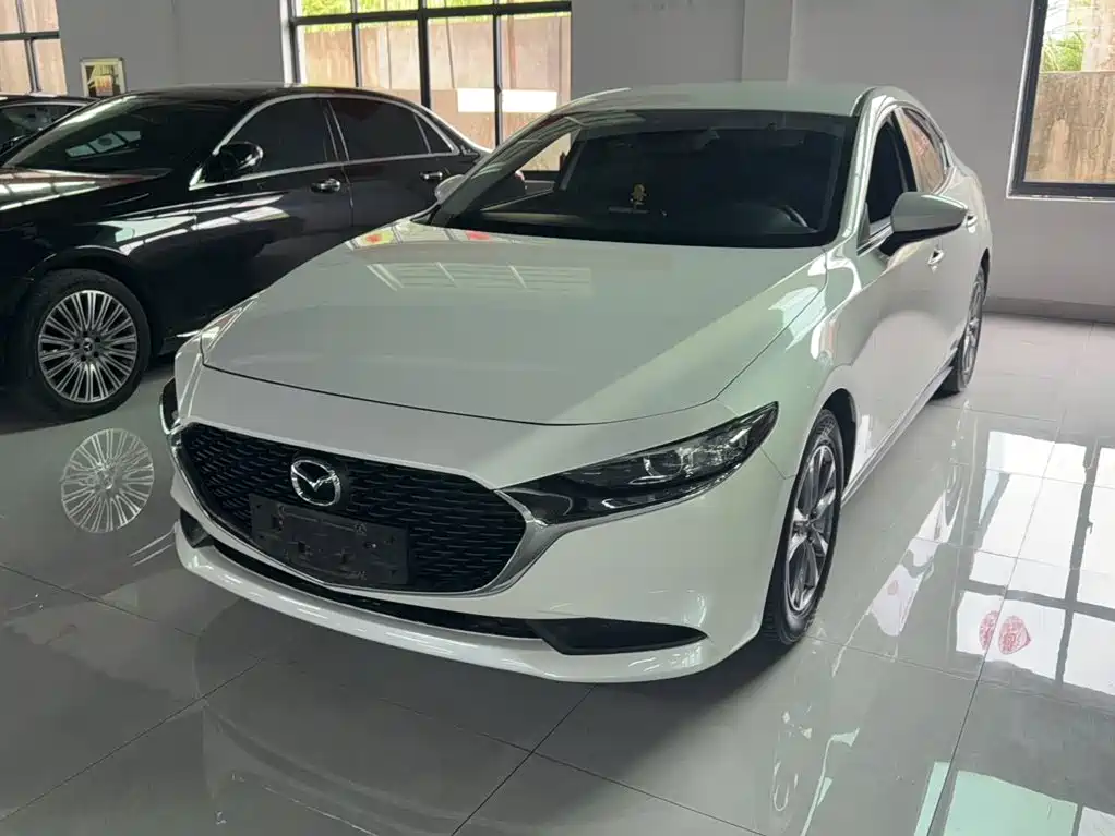 Mazda 3 Axela 2022