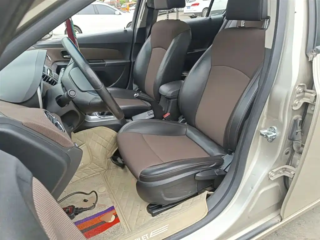 Chevrolet Cruze 2014 — фото 15