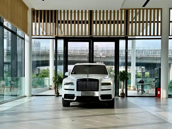 Rolls-Royce Cullinan 2020