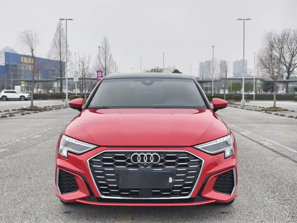 Audi A3 2023 — фото 2