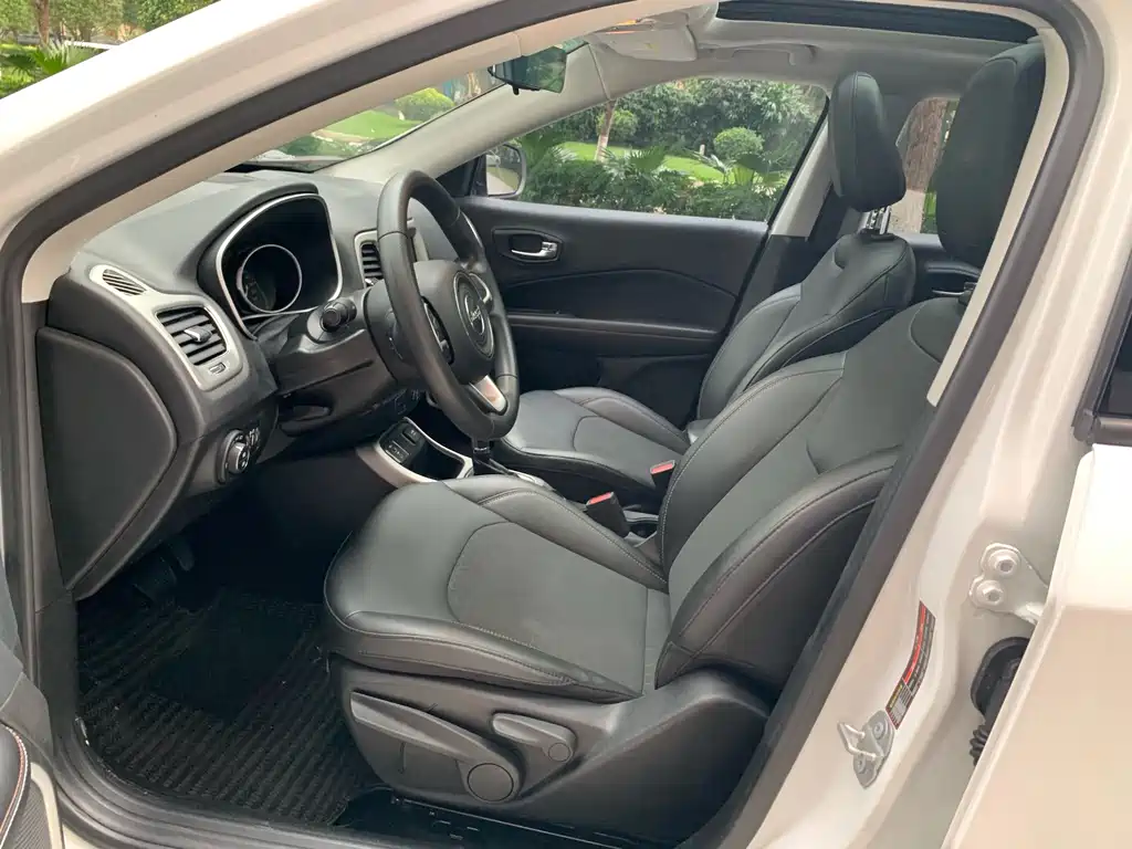 Jeep Compass 2020 — фото 4