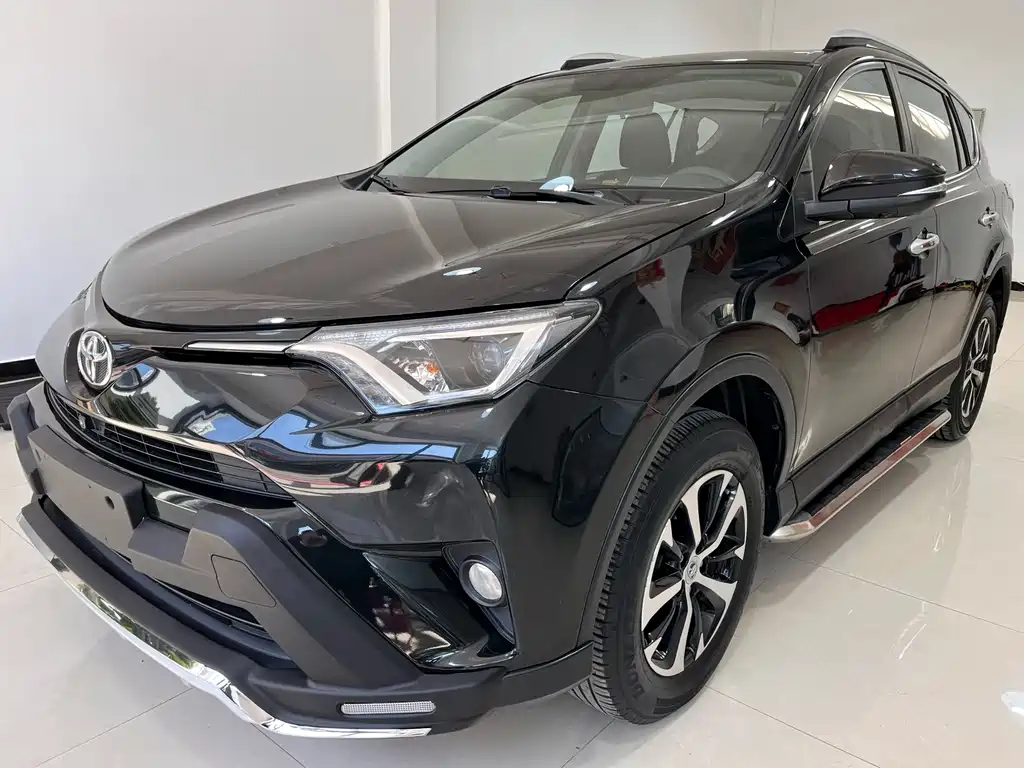 Toyota RAV4 2016 — фото 1