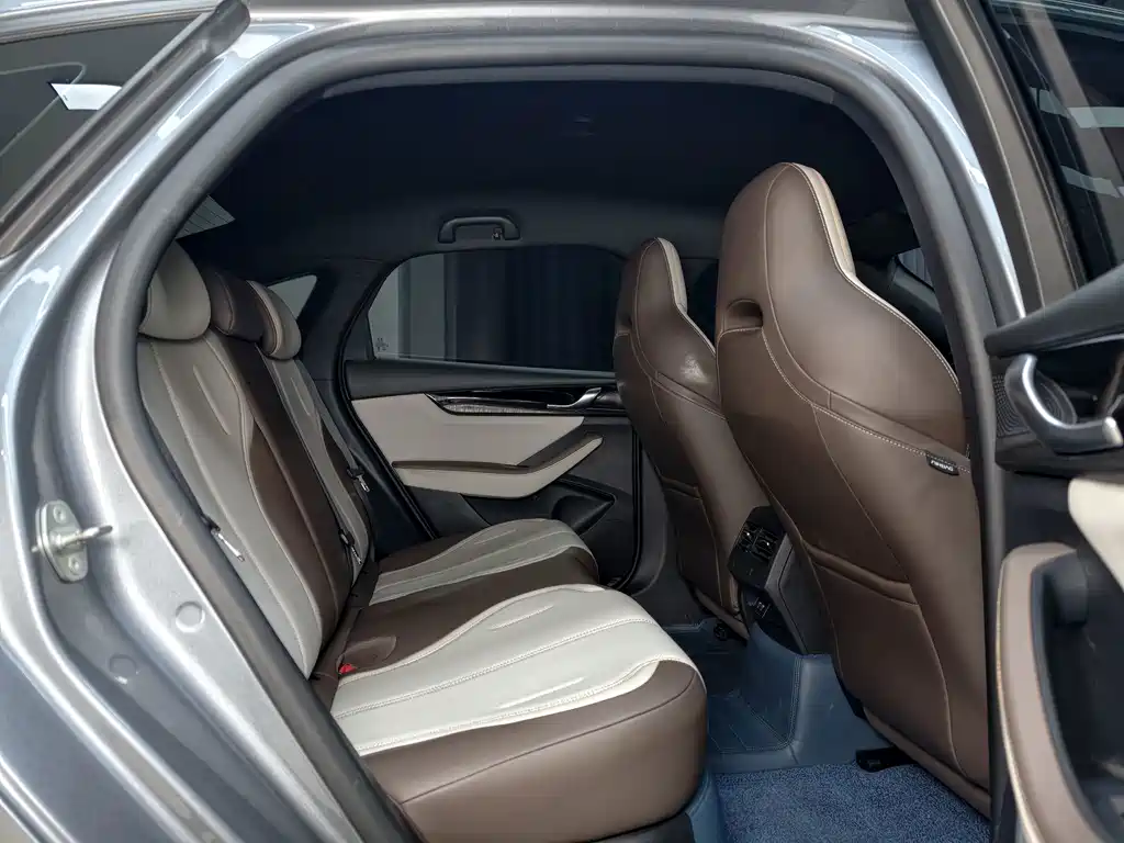BYD Qin PLUS 2025 — фото 13