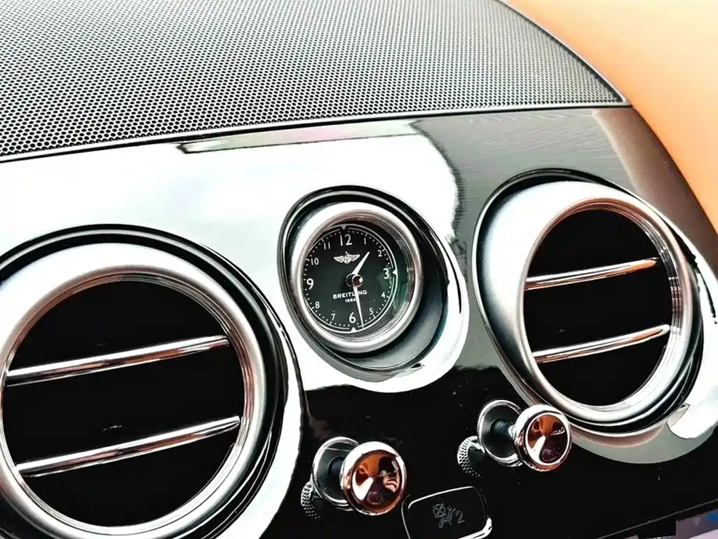 Bentley Continental 2015 — фото 7