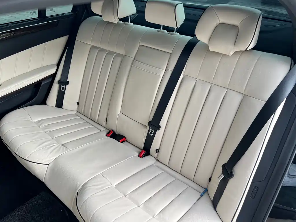 Mercedes-Benz E-Class 2014 — фото 19