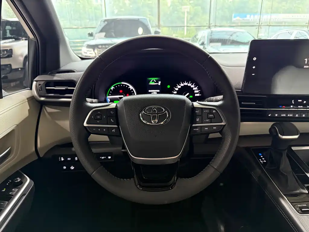 Toyota Sienna 2025 — фото 14