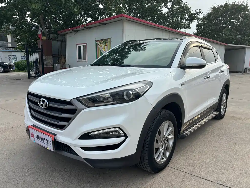 Hyundai Tucson 2016 — фото 1