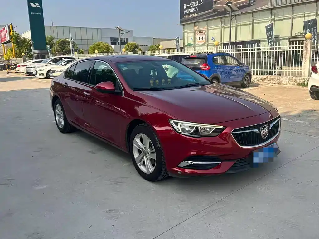 Buick Regal 2018 — фото 3