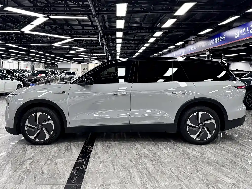 NIO ES8 2023 — фото 4