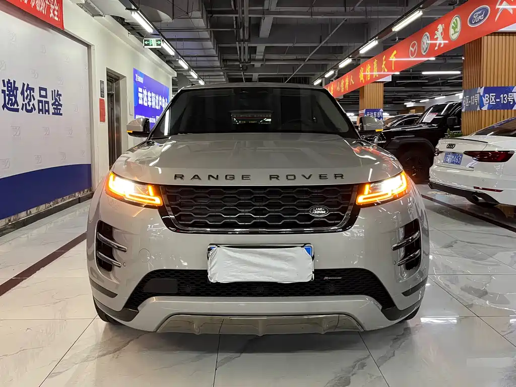 Land Rover Evoque 2023 — фото 1