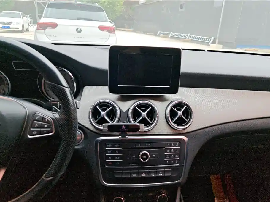 Mercedes-Benz CLA 2016 — фото 13