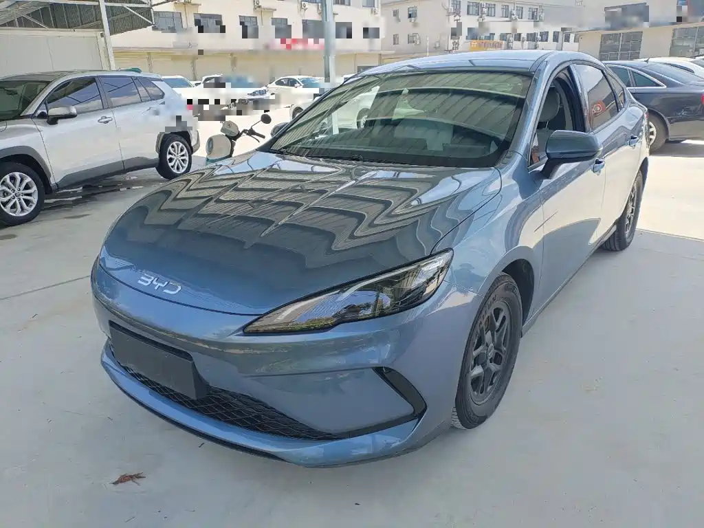 BYD Seal 05 DM-i 2025 — фото 2