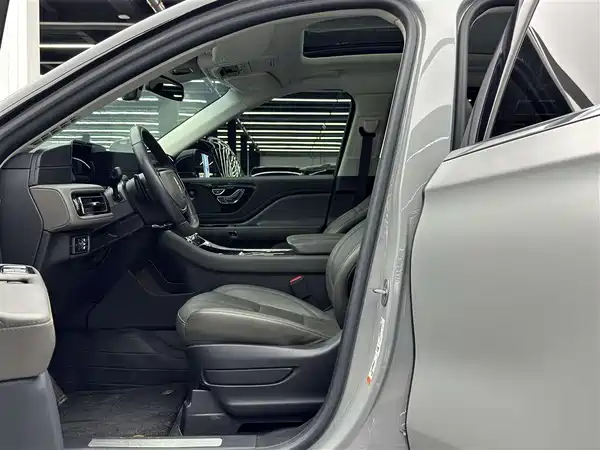 Lincoln Aviator 2024