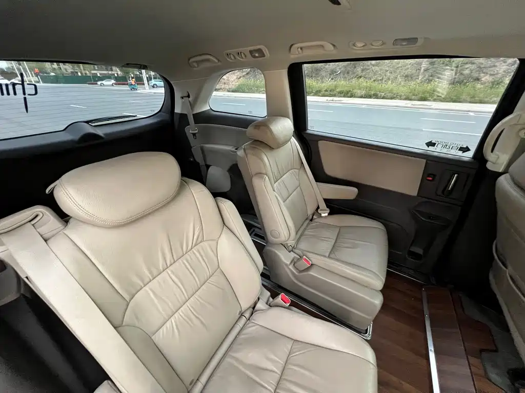 Honda Odyssey 2017 — фото 16