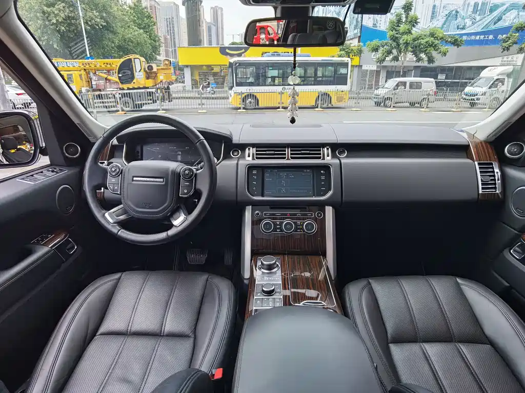 Land Rover Range Rover 2017 — фото 9