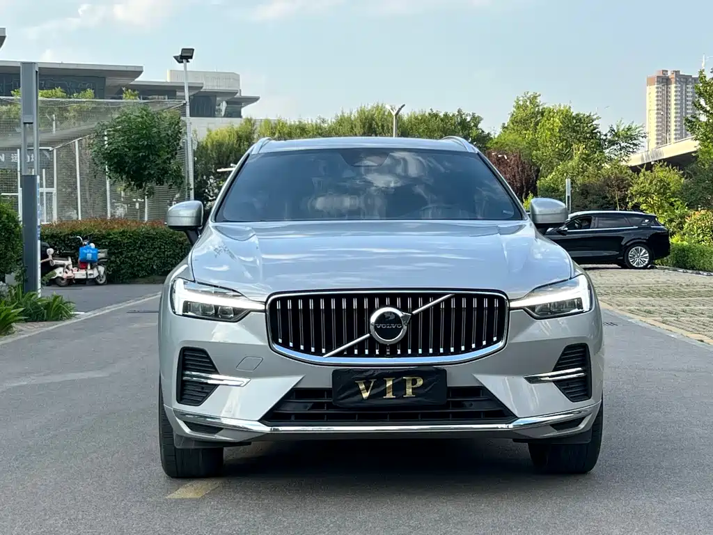 Volvo XC60 2021 — фото 2