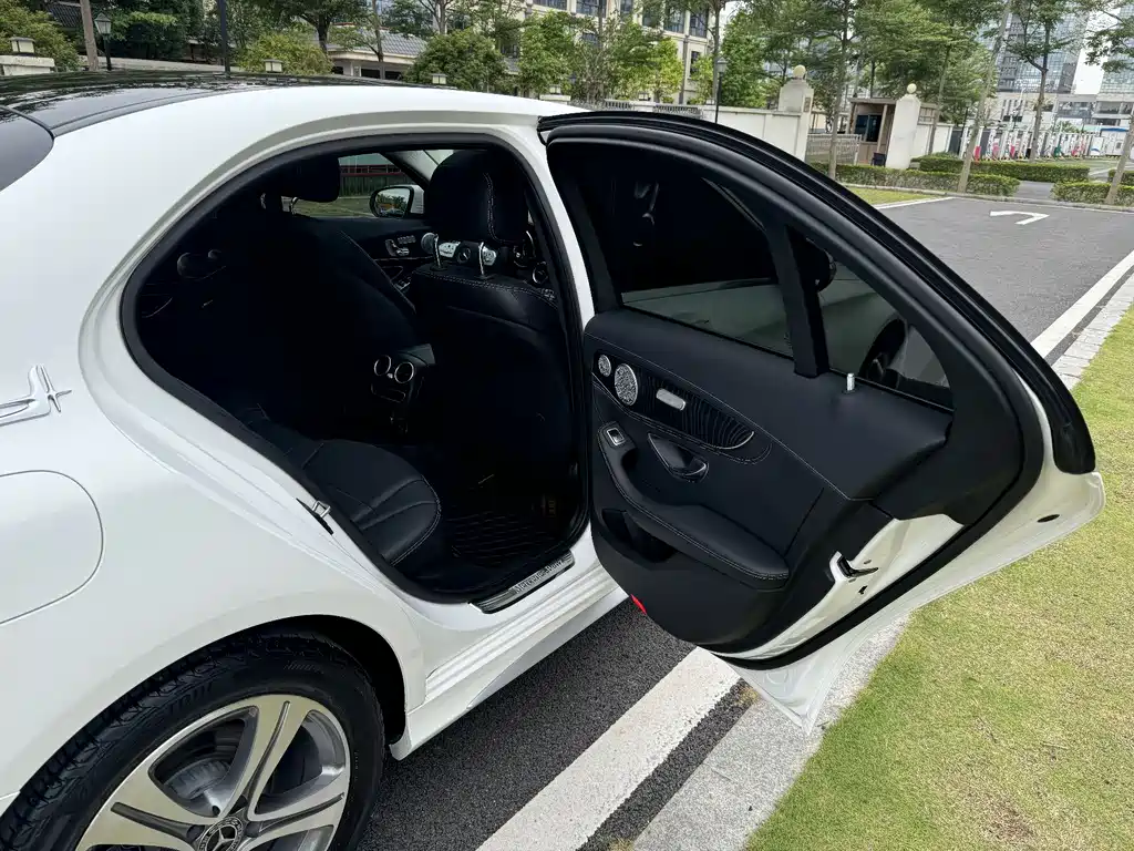 Mercedes-Benz C-Class 2020 — фото 16