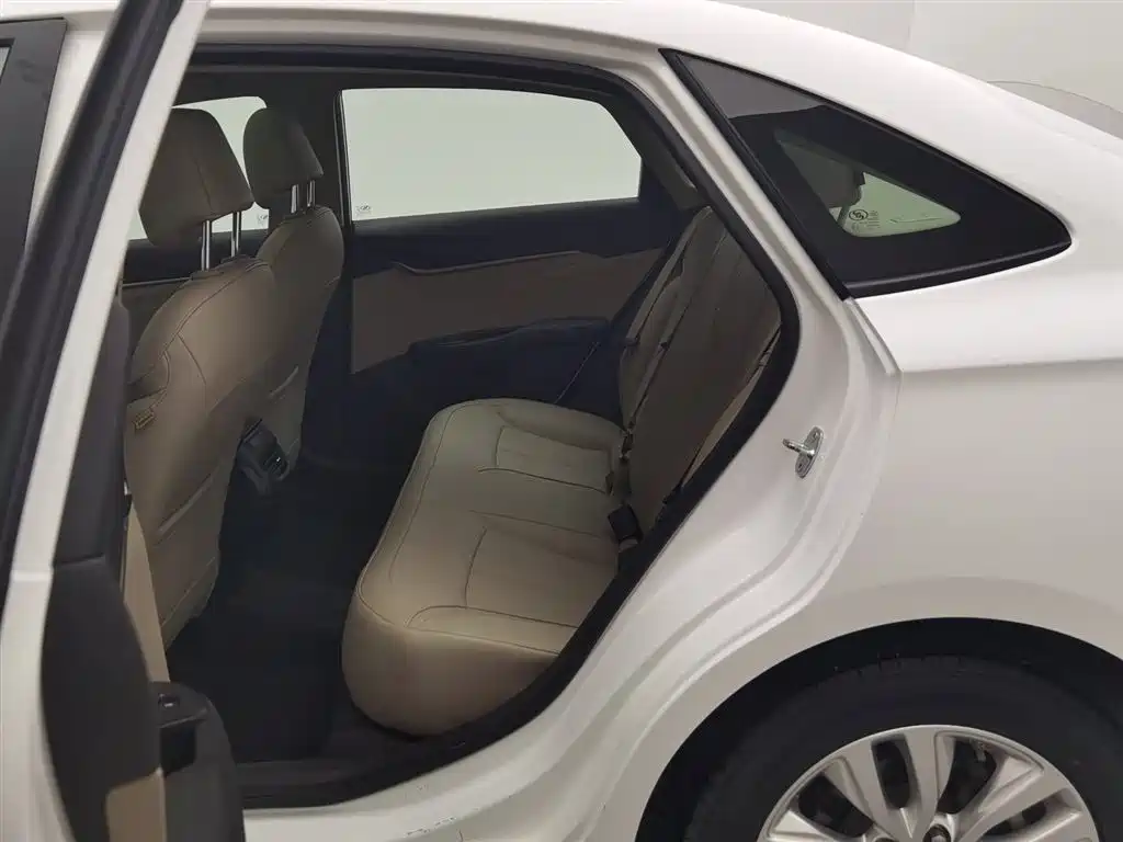 Buick Excelle 2019 — фото 15